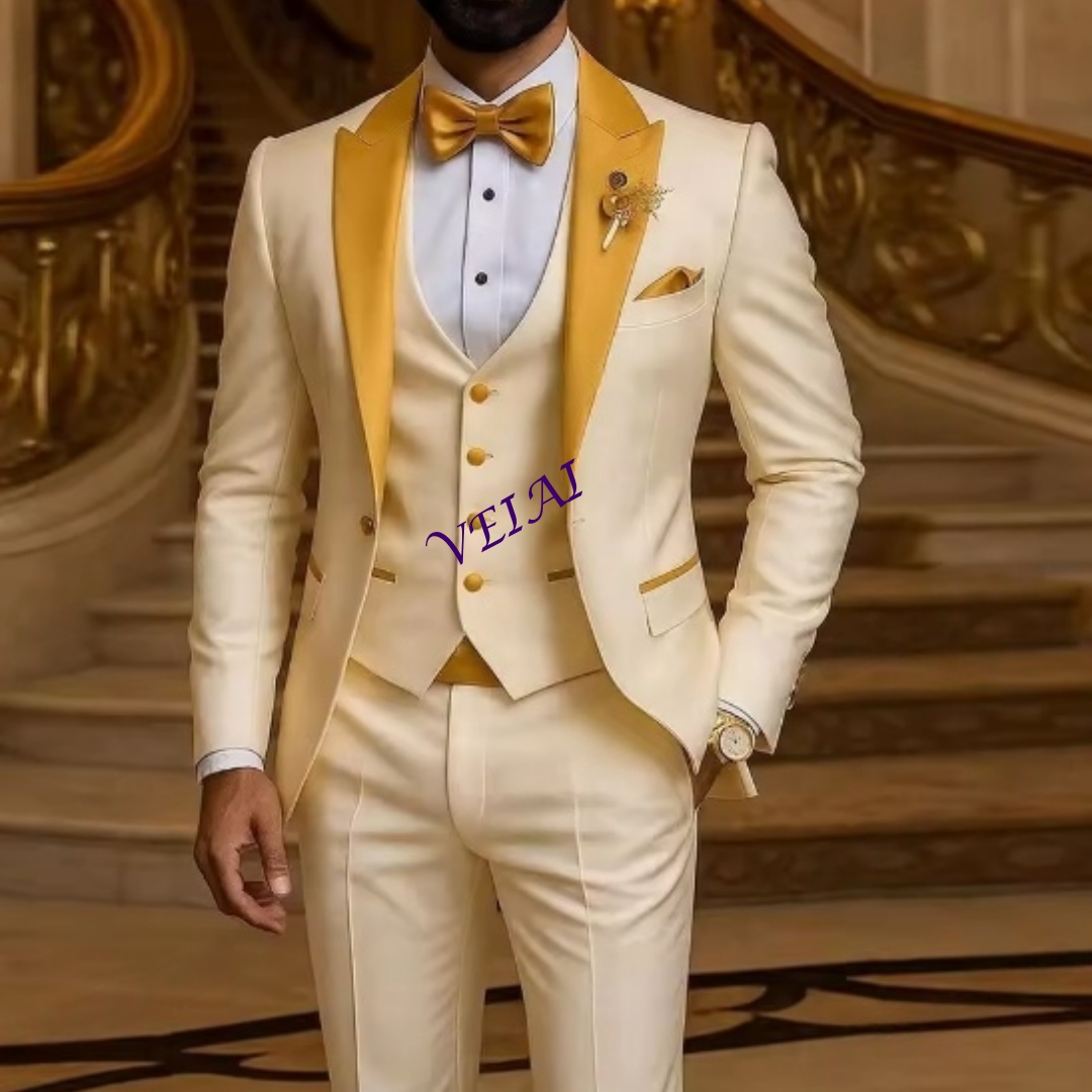 Men'S Formal Wear For A Wedding - Maßgeschneiderter Herrenanzug mit goldenem Kragen, Elfenbein,