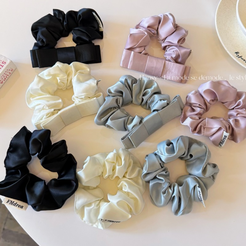 Hochwertige Glatte Einfarbige  – Satin Bow Tie Bewertung und Preis