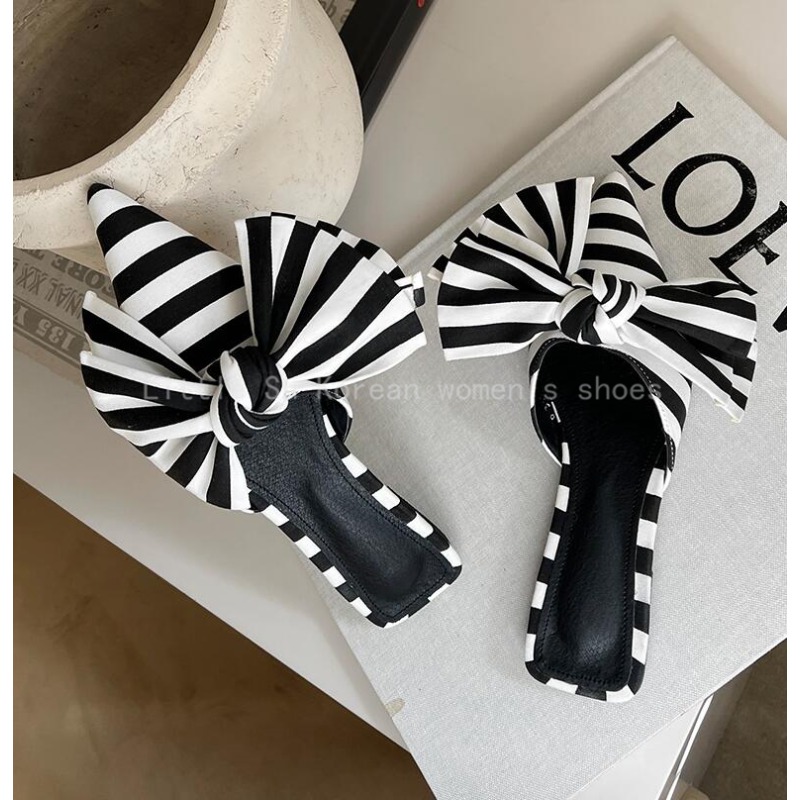 Luxuriöse Designer-Slipper mit – Satin Bow Tie Bewertung und Preis